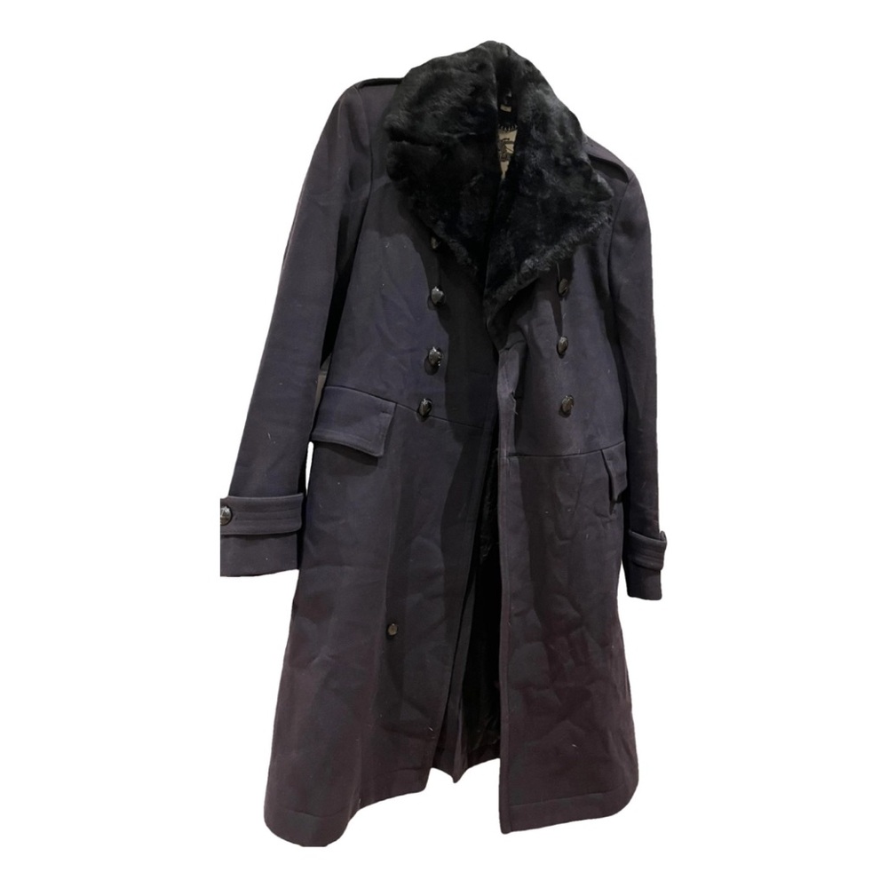 Elegant Black Double-Breasted Burberry Cashmere Coat with Fur Collar